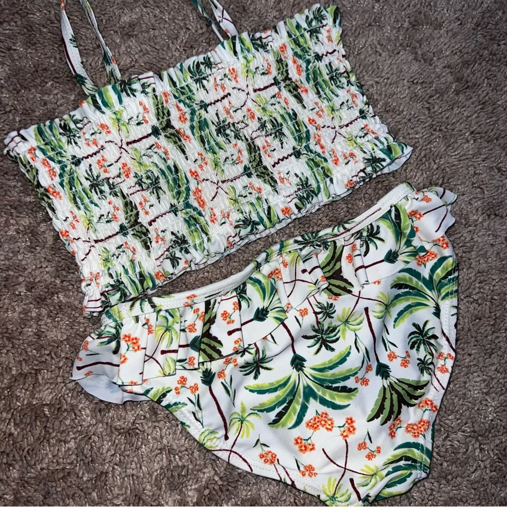 Old Navy Ruched Bikini Toddler Tropical Two Piece Size 5T